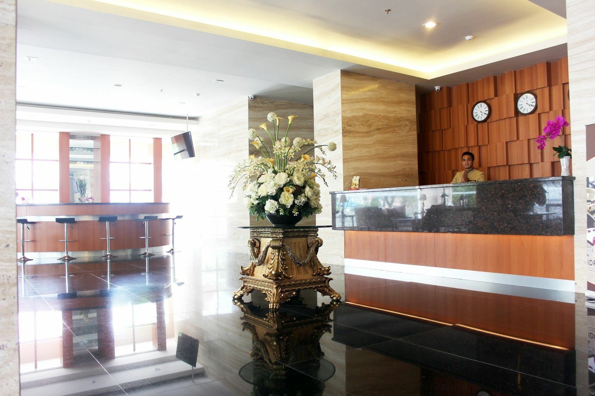 Demelia Hotel Makassar Exteriör bild
