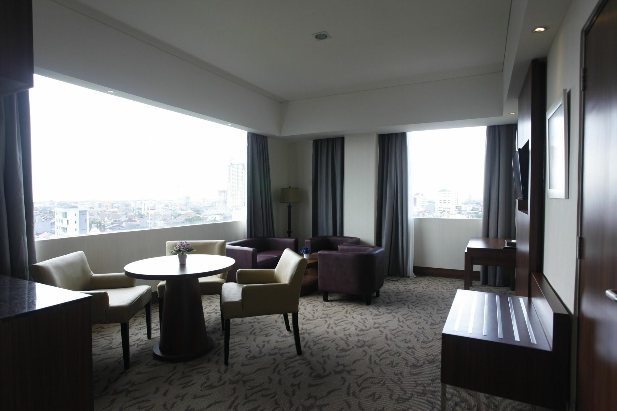 Demelia Hotel Makassar Exteriör bild